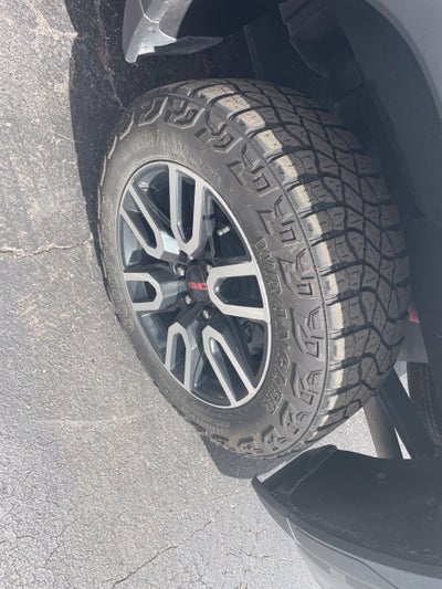 2024 GMC Sierra 1500 AT4