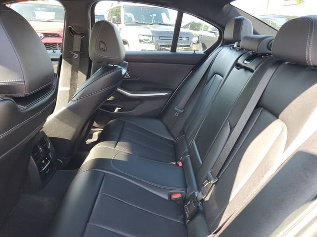 2025 BMW 3 Series 330i