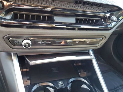 2025 BMW 3 Series 330i