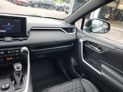 2023 Toyota RAV4 Hybrid SE