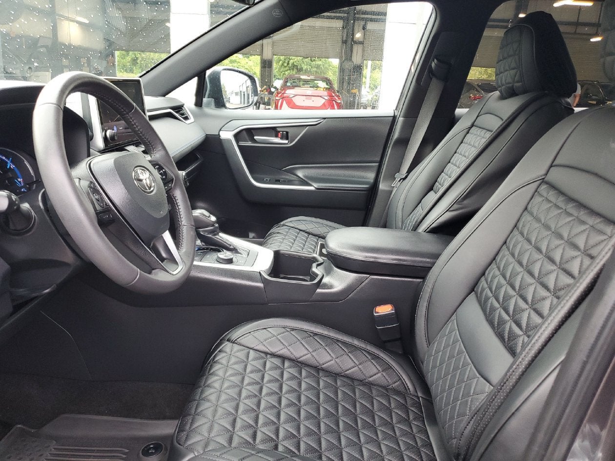 2023 Toyota RAV4 Hybrid SE
