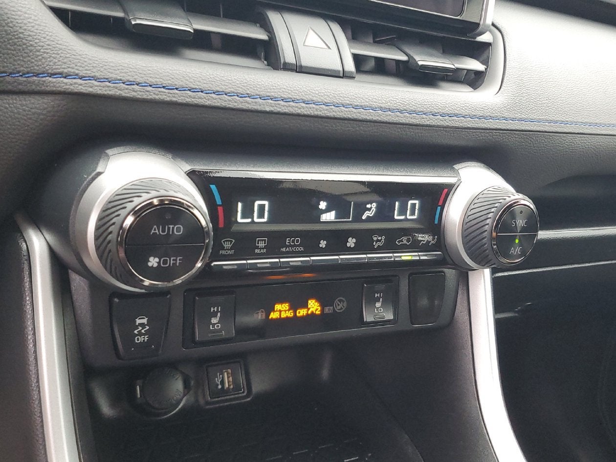 2023 Toyota RAV4 Hybrid SE