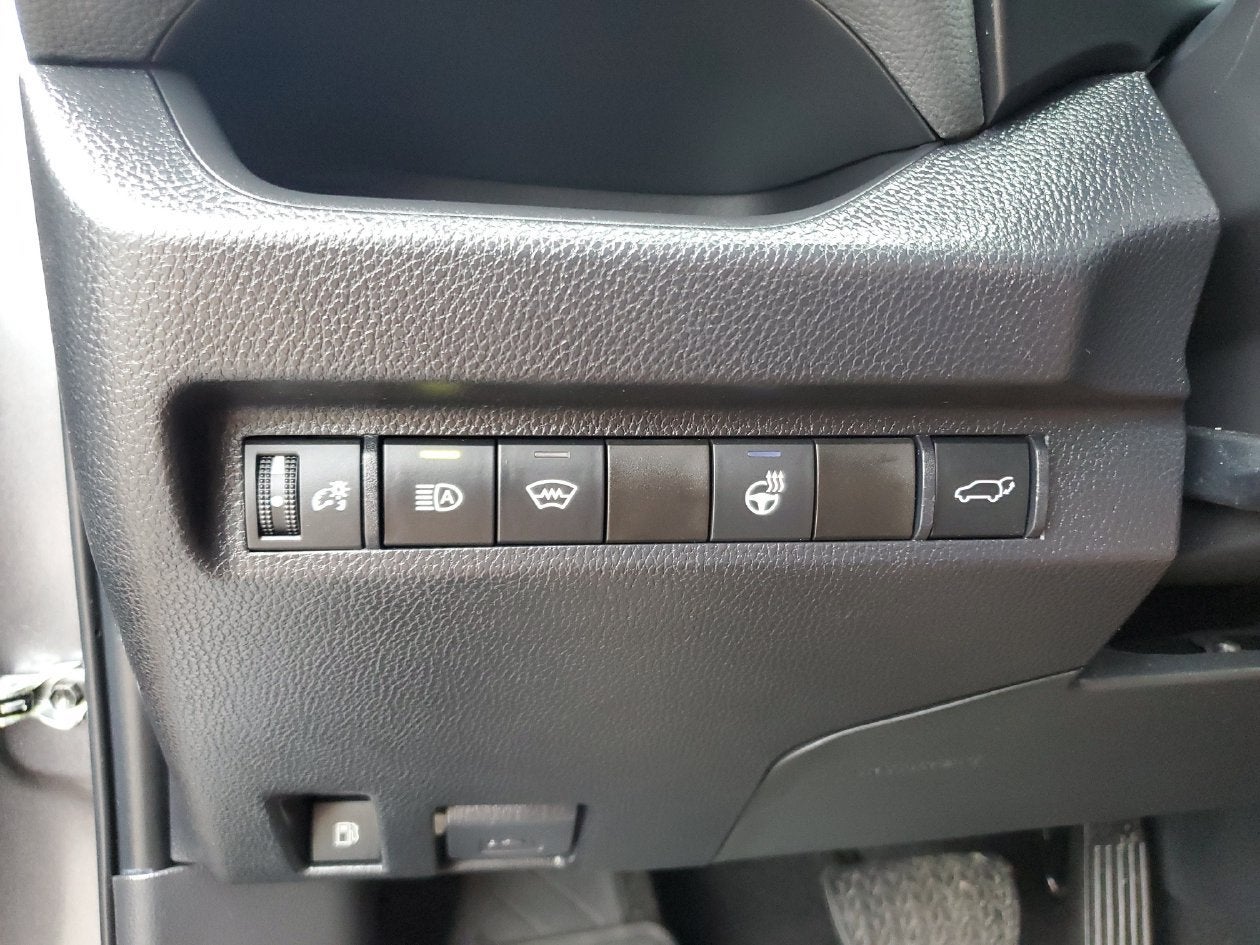 2023 Toyota RAV4 Hybrid SE