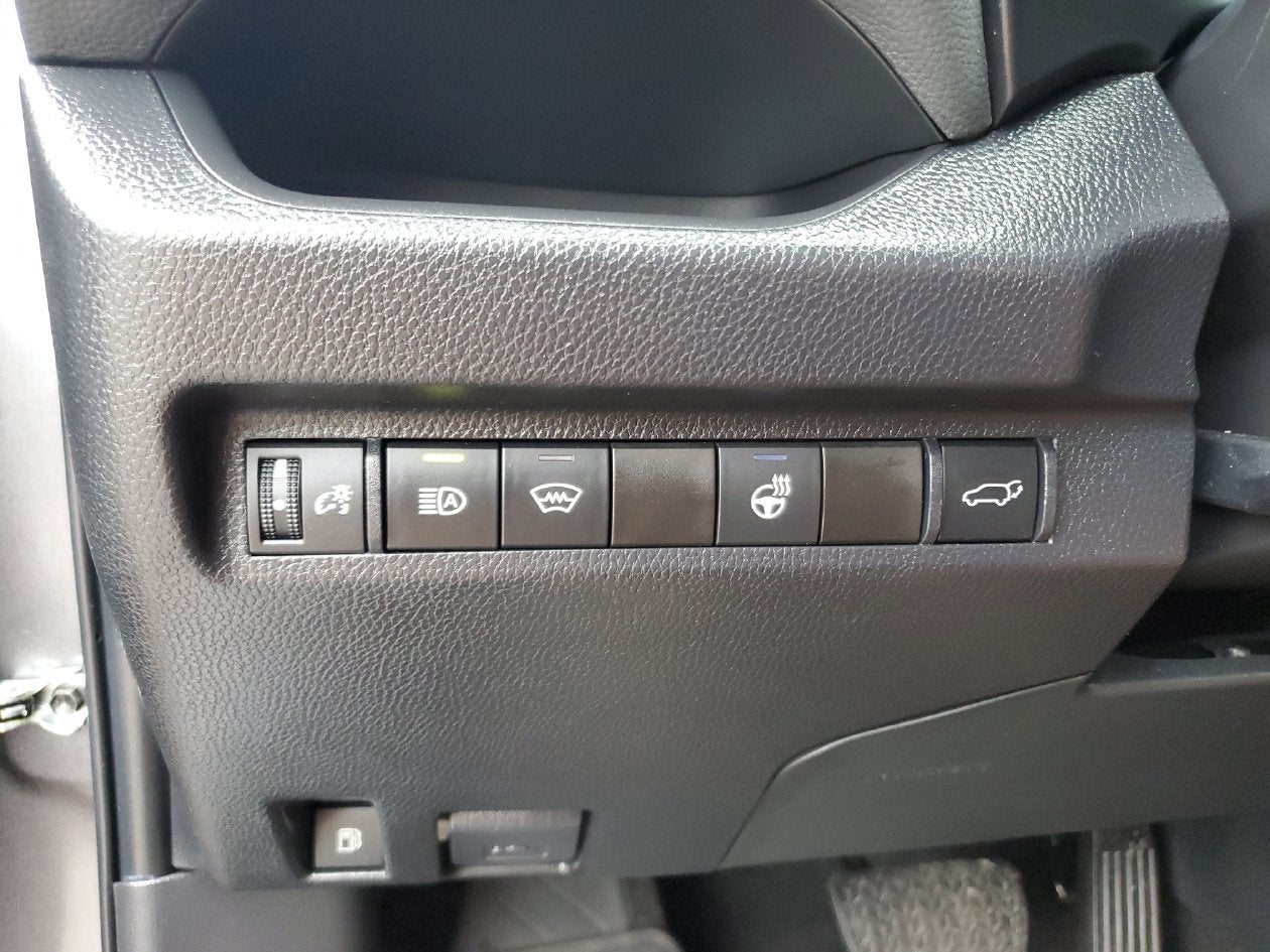 2023 Toyota RAV4 Hybrid SE