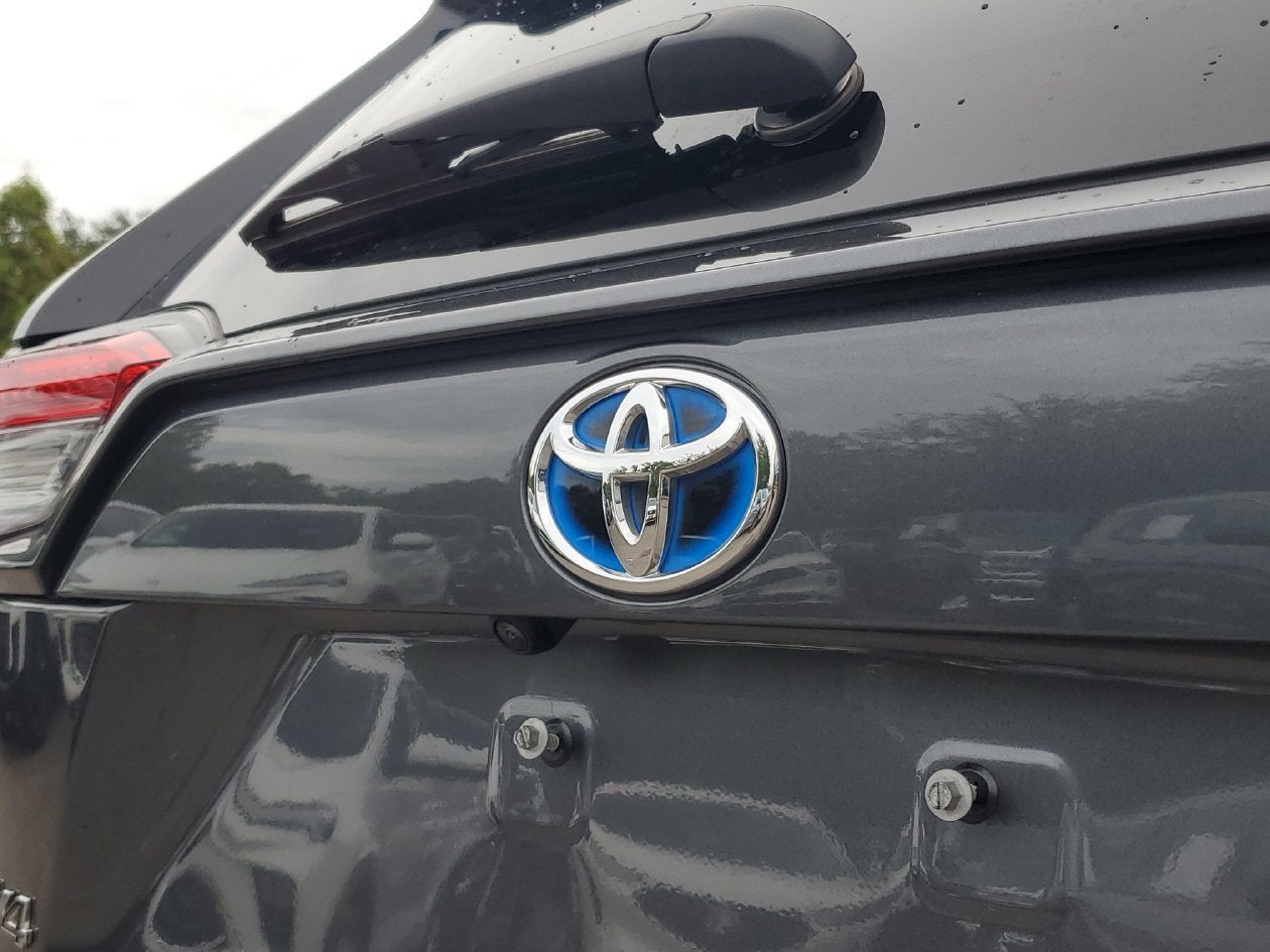 2023 Toyota RAV4 Hybrid SE