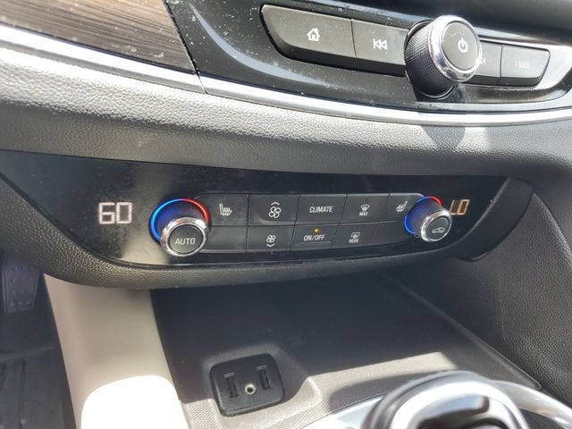 2018 Buick Enclave Essence