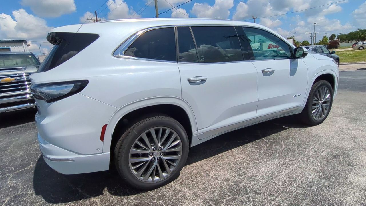 2026 Buick Enclave Avenir