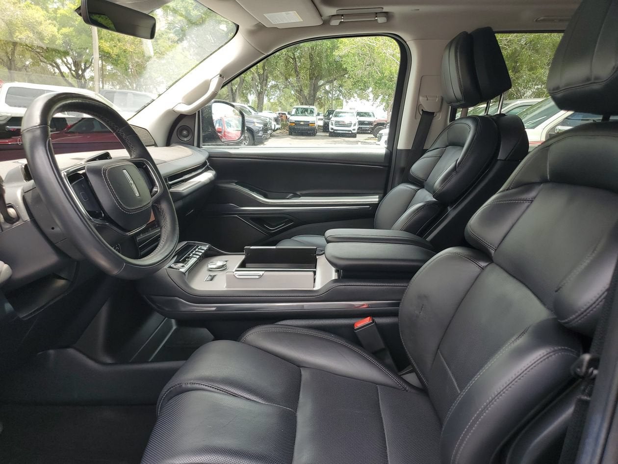 2025 Lincoln Navigator L Reserve