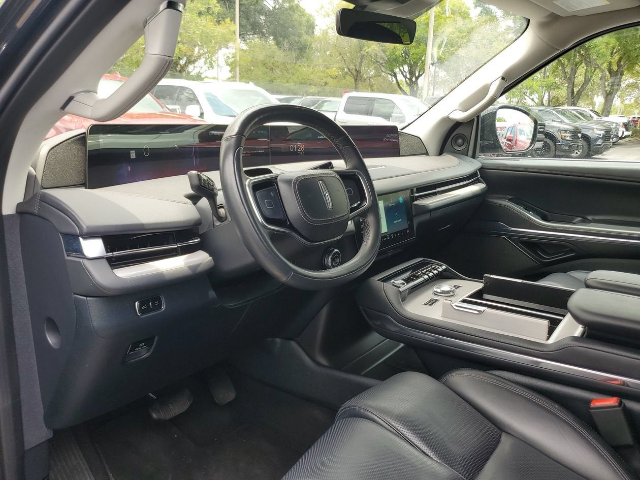 2025 Lincoln Navigator L Reserve