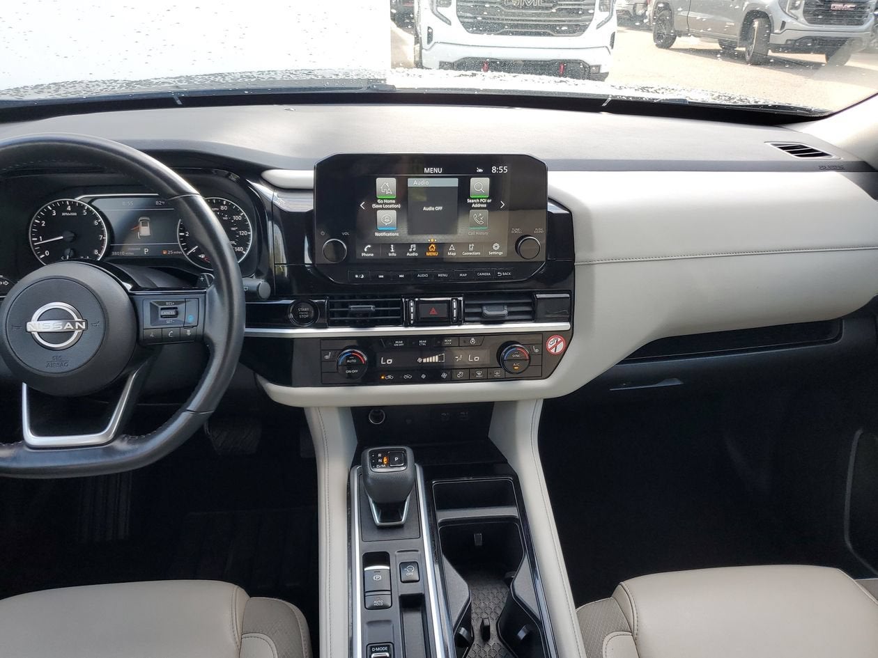 2025 Nissan Pathfinder SL