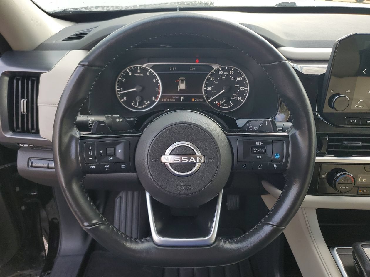 2025 Nissan Pathfinder SL