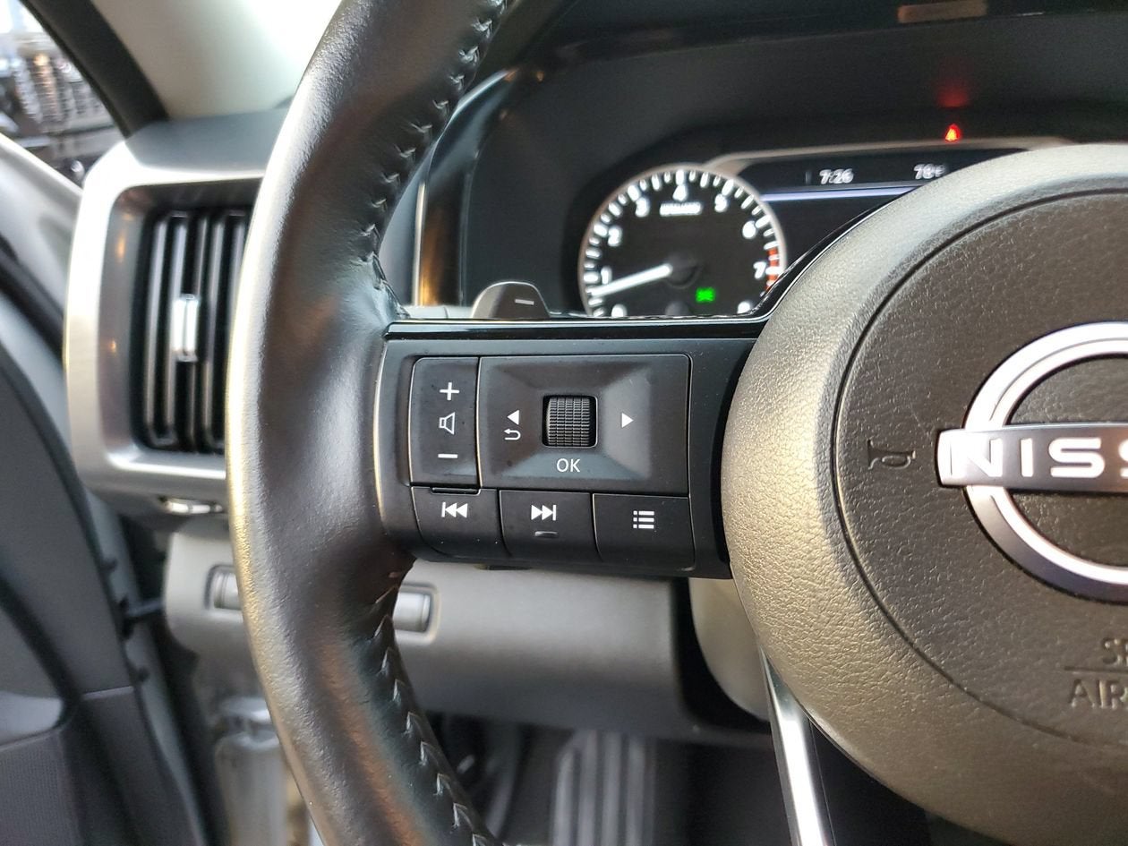 2025 Nissan Pathfinder SL