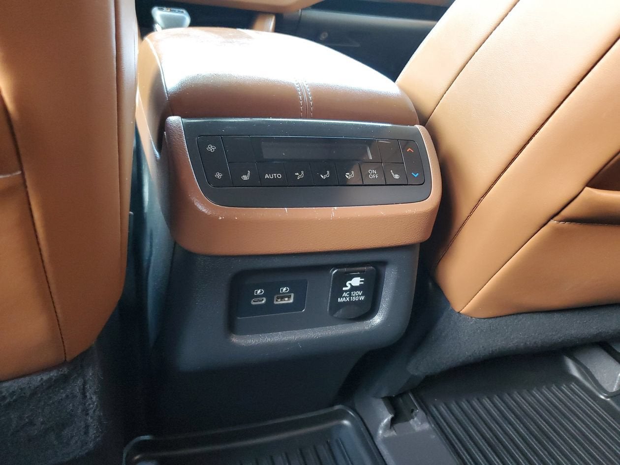 2022 Nissan Pathfinder Platinum 4WD