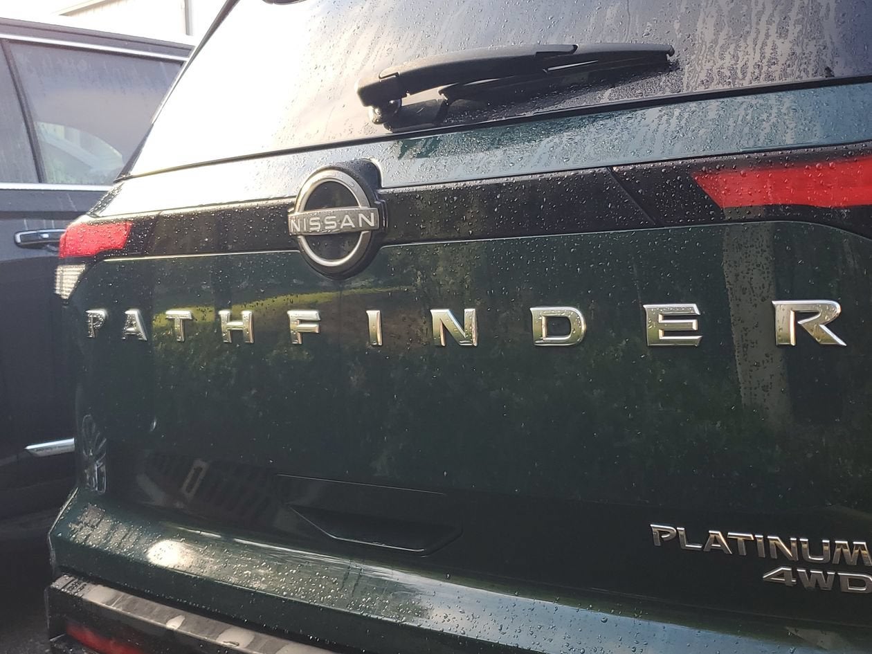 2022 Nissan Pathfinder Platinum 4WD