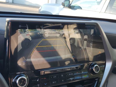 2022 Toyota Highlander Hybrid Platinum