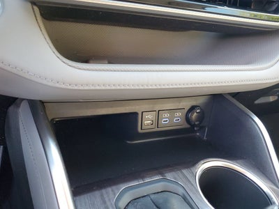 2022 Toyota Highlander Hybrid Platinum