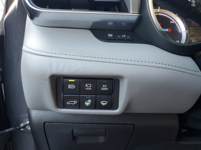 2022 Toyota Highlander Hybrid Platinum