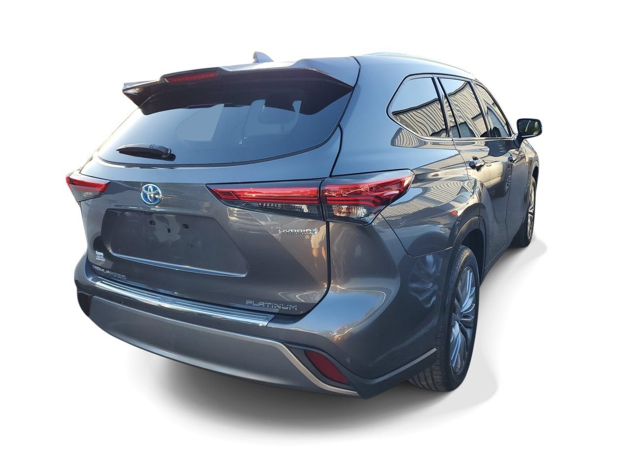 2022 Toyota Highlander Hybrid Platinum