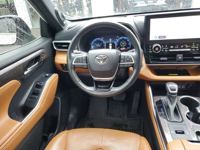 2023 Toyota Highlander Platinum