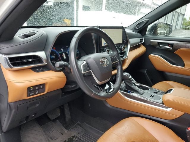 2023 Toyota Highlander Platinum