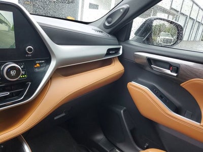 2023 Toyota Highlander Platinum