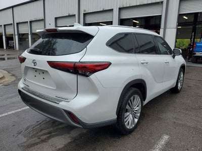 2023 Toyota Highlander Platinum