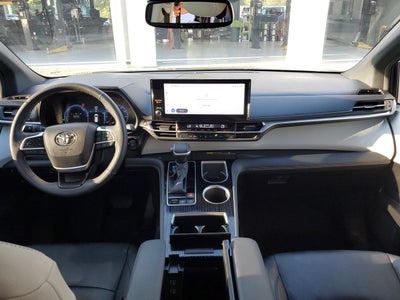 2025 Toyota Sienna XSE