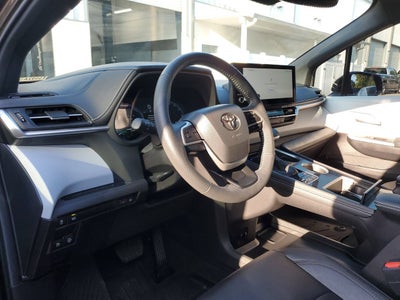 2025 Toyota Sienna XSE