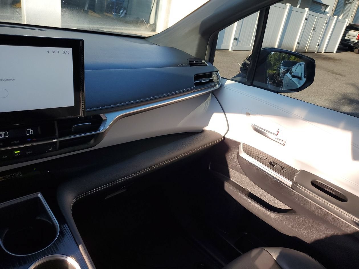 2025 Toyota Sienna XSE