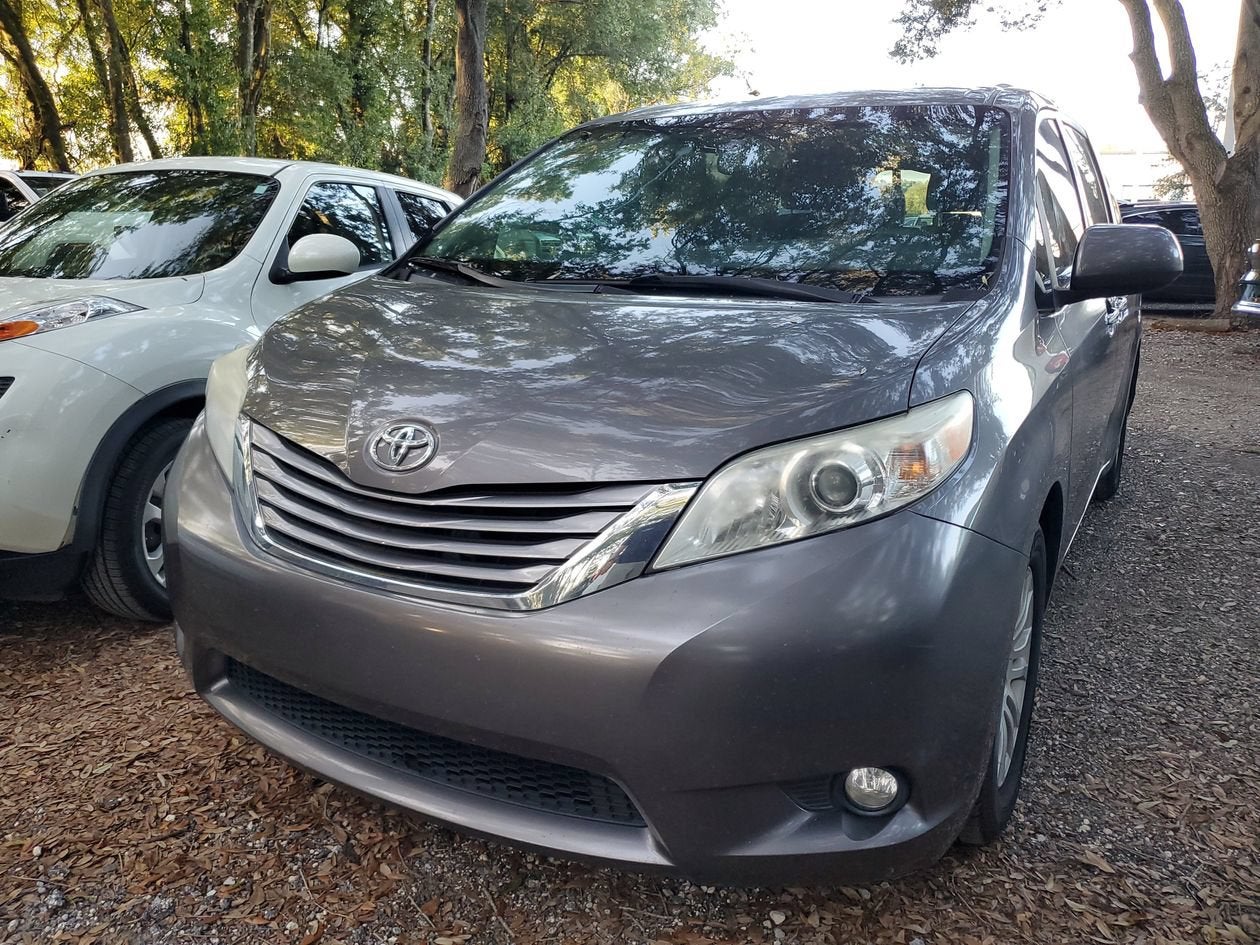 2017 Toyota Sienna Limited 7 Passenger