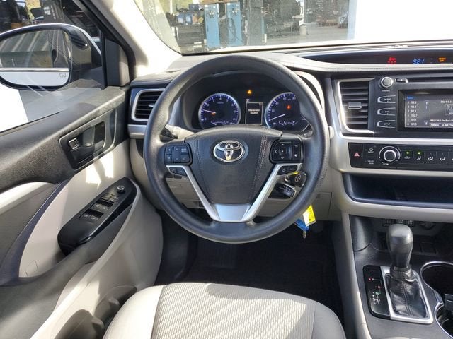 2018 Toyota Highlander LE
