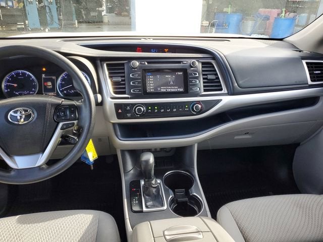 2018 Toyota Highlander LE