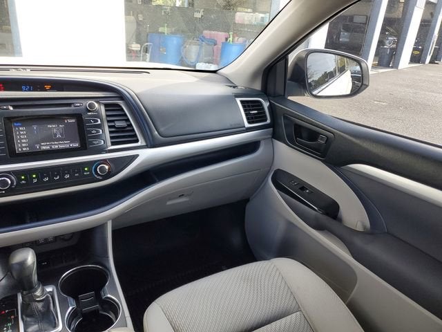 2018 Toyota Highlander LE