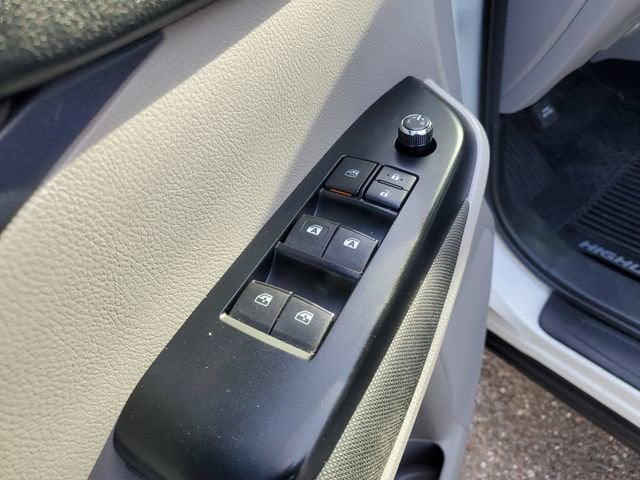 2018 Toyota Highlander LE