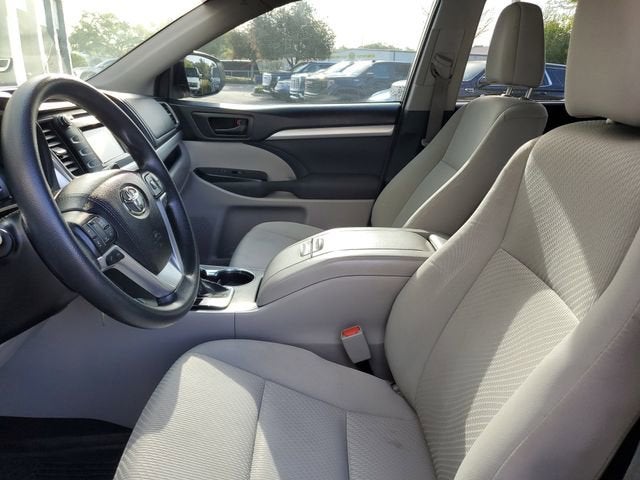 2018 Toyota Highlander LE