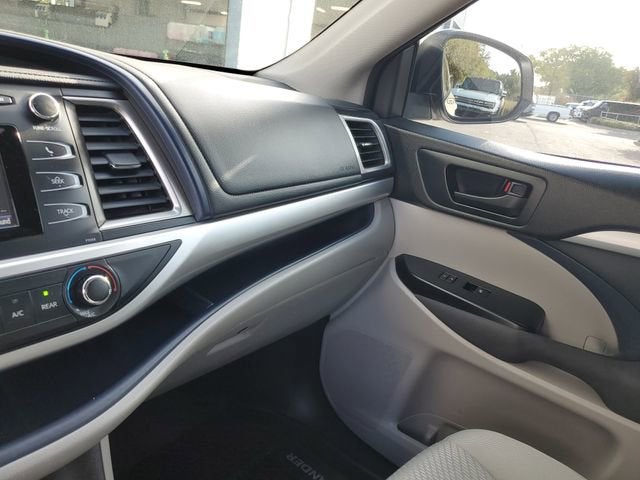 2018 Toyota Highlander LE