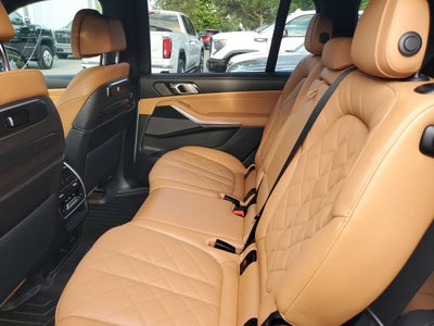 2025 BMW X7 xDrive40i
