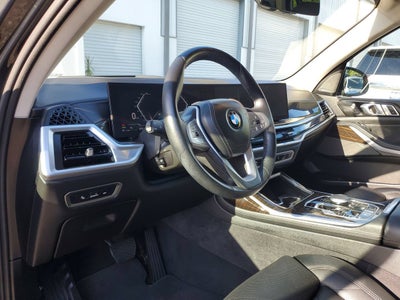 2025 BMW X7 xDrive40i