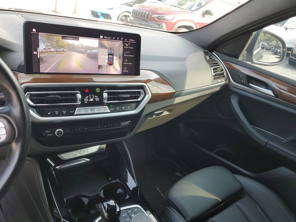 2024 BMW X4 xDrive30i