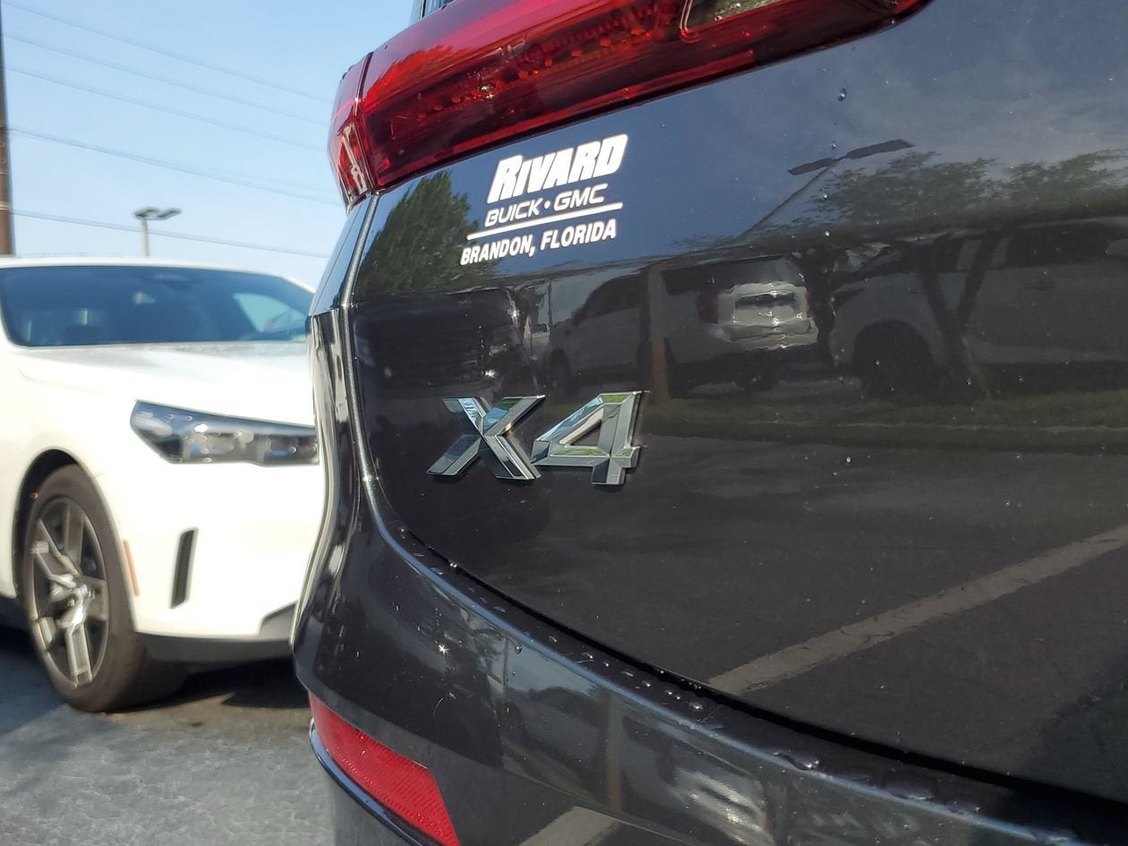 2024 BMW X4 xDrive30i