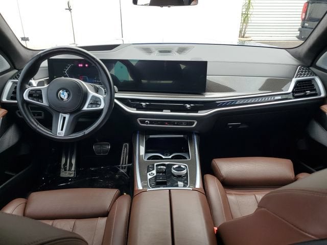2024 BMW X7 M60i