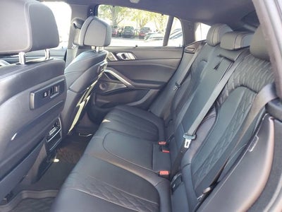 2023 BMW X6 M50i