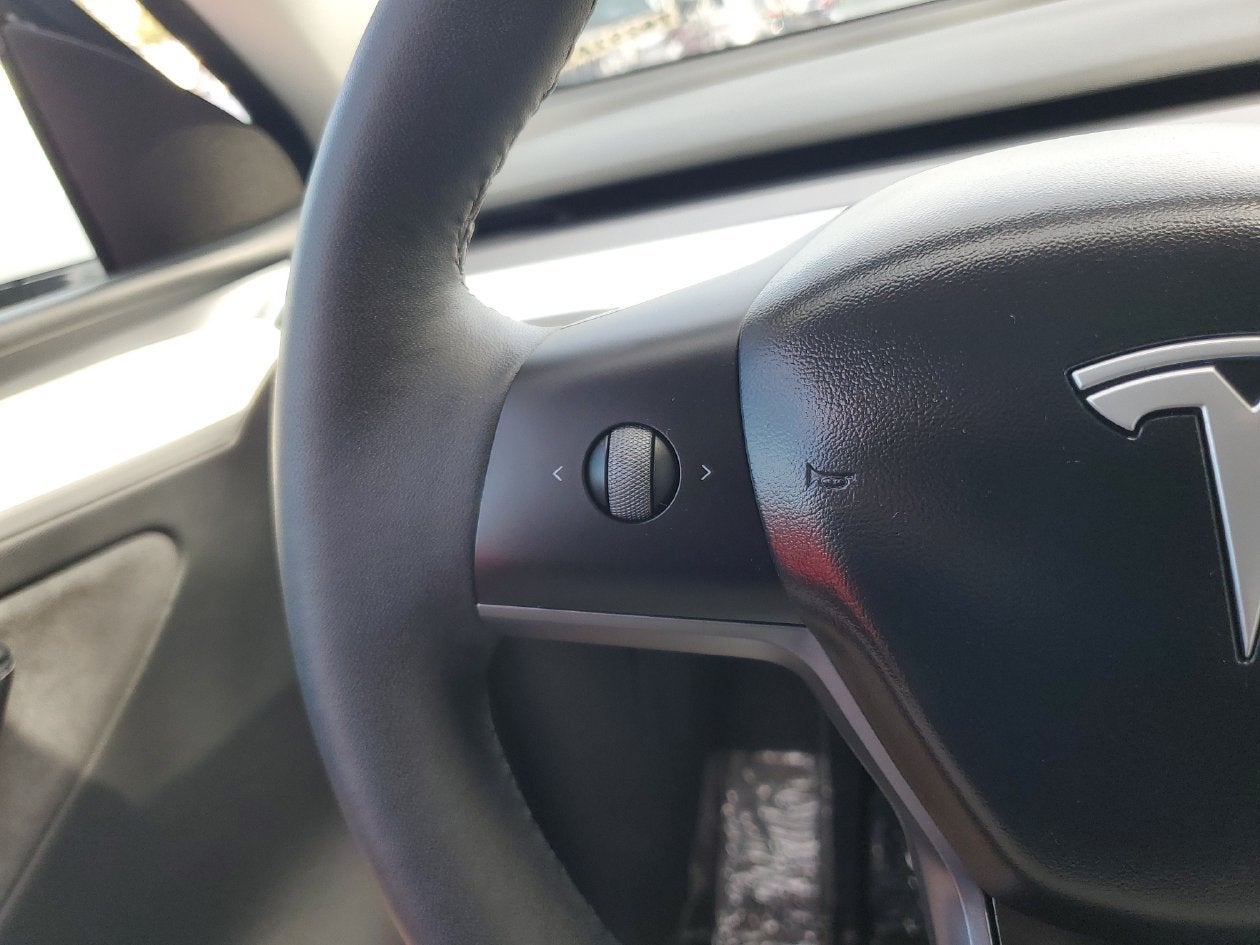 2025 Tesla Model Y Long Range