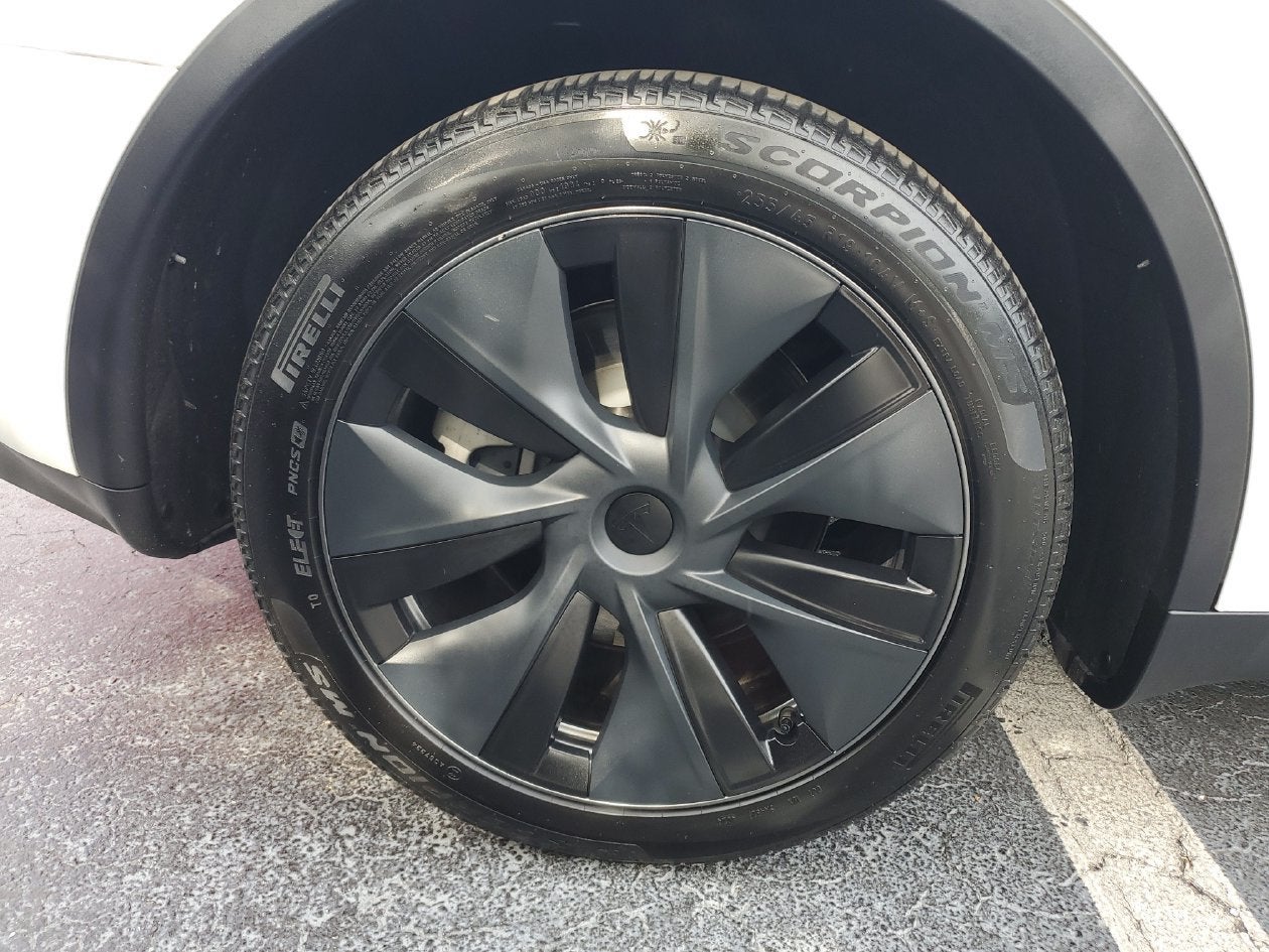2025 Tesla Model Y Long Range