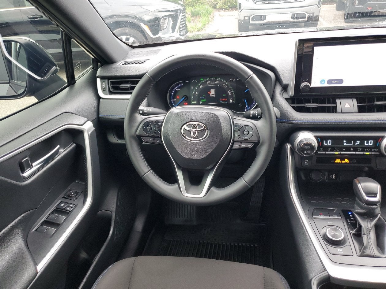 2025 Toyota RAV4 Hybrid SE