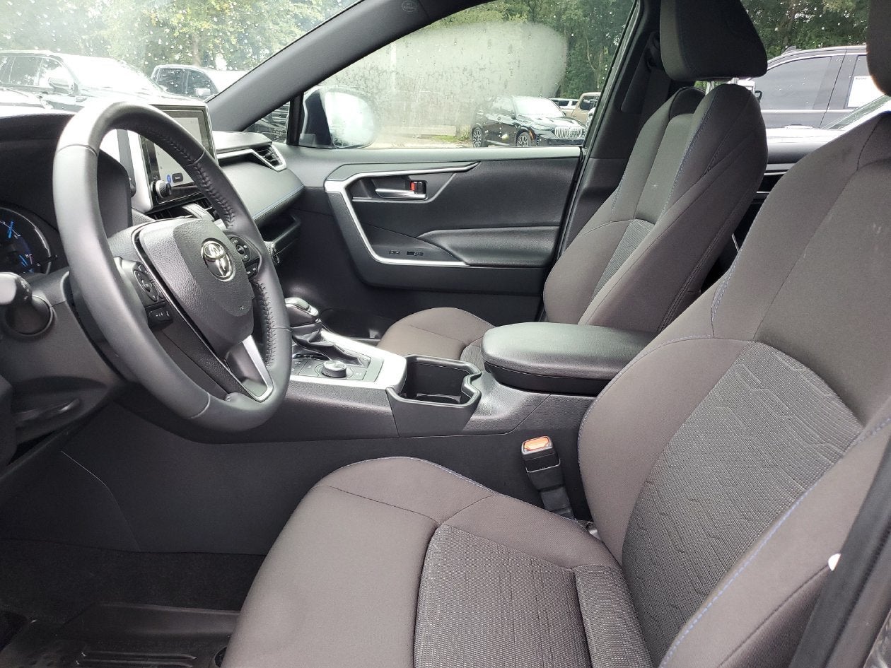 2025 Toyota RAV4 Hybrid SE