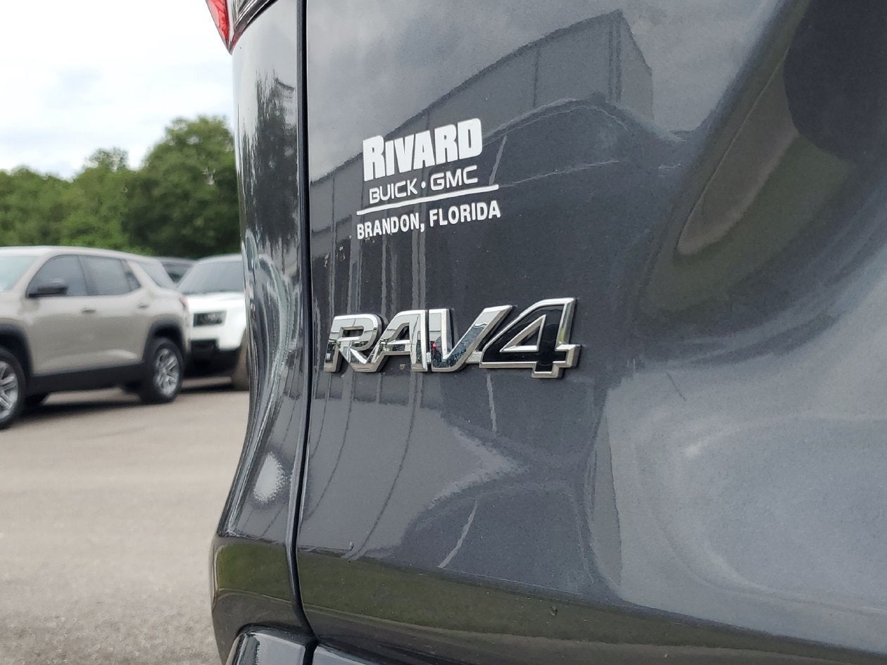 2025 Toyota RAV4 Hybrid SE