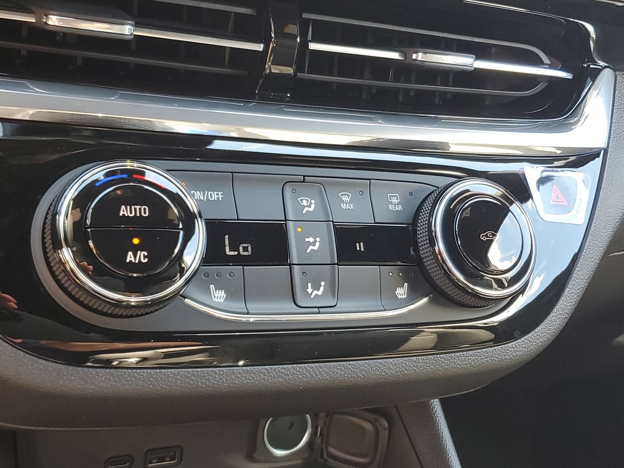 2026 Buick Envista Sport Touring - Photo 22