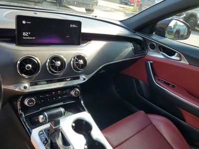 2022 Kia Stinger GT1