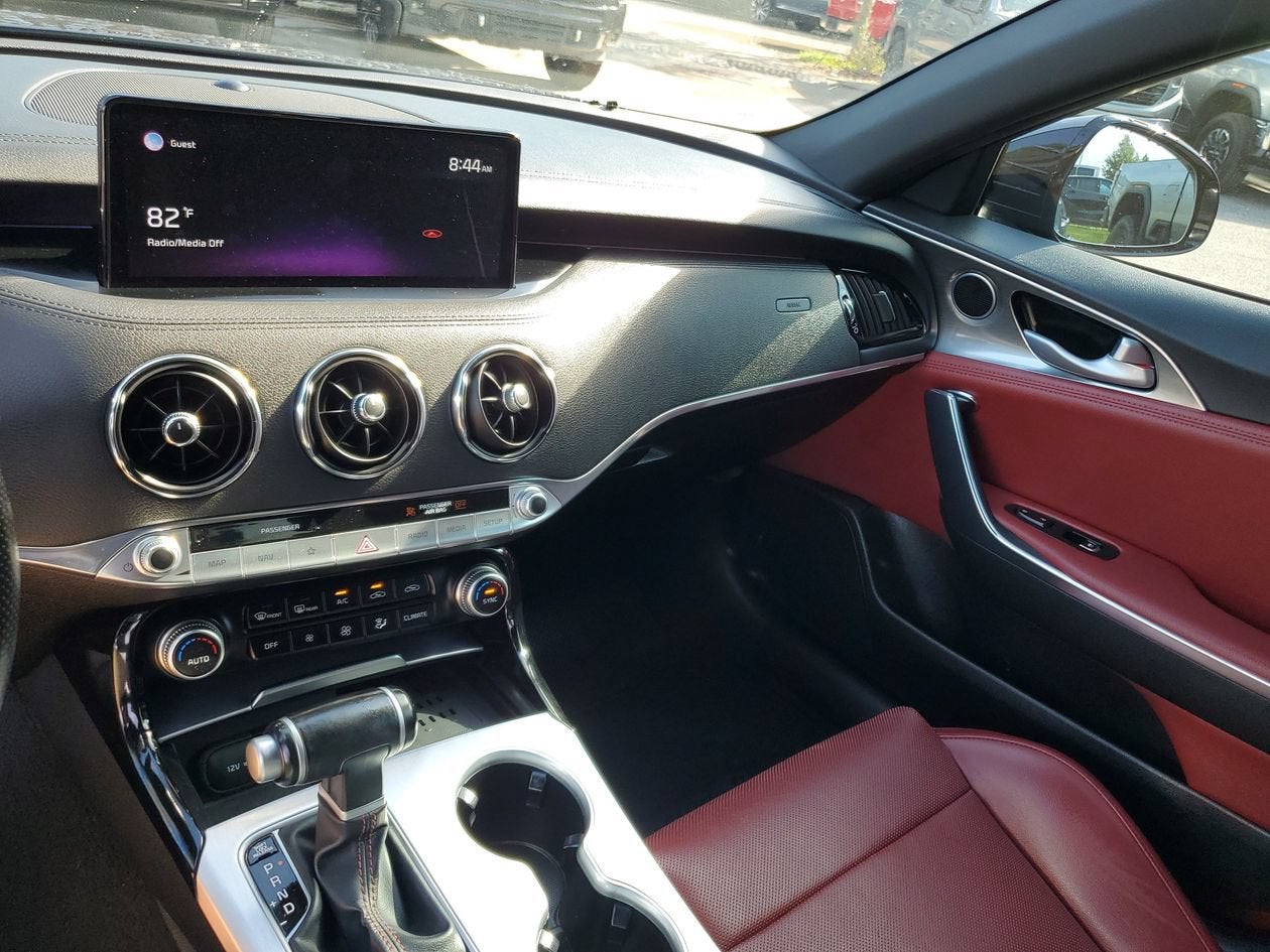 2022 Kia Stinger GT1
